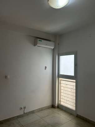 F3 2 chambres 2 sdb 250000 par mois image 8