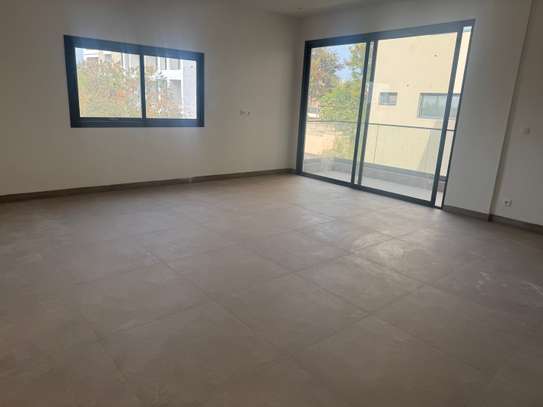 Appartement à louer 3 chambres aux Poin E image 10