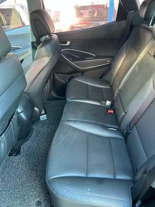 Hyundai Santa Fe 7 places diesel 2018 image 7