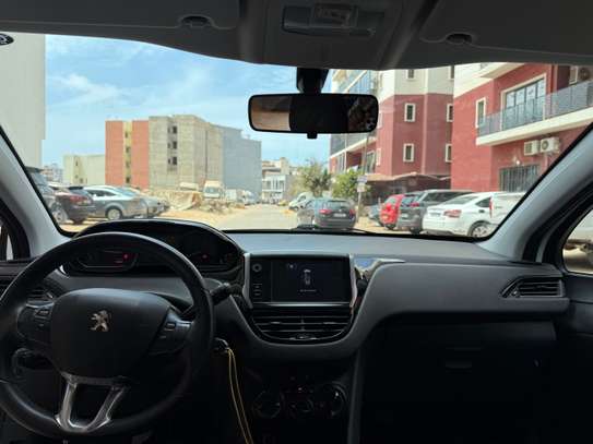 Peugeot 2008 image 10