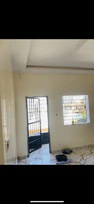 Des appartements à louer à la cité Apix Tivaouane peulh image 8