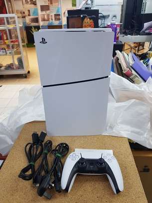 PS5 Slim + 10Jeux + FC25 image 1