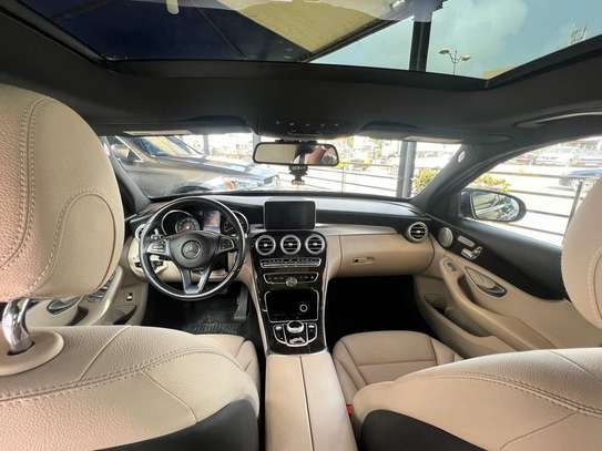 MERCEDES C300 2018 image 6