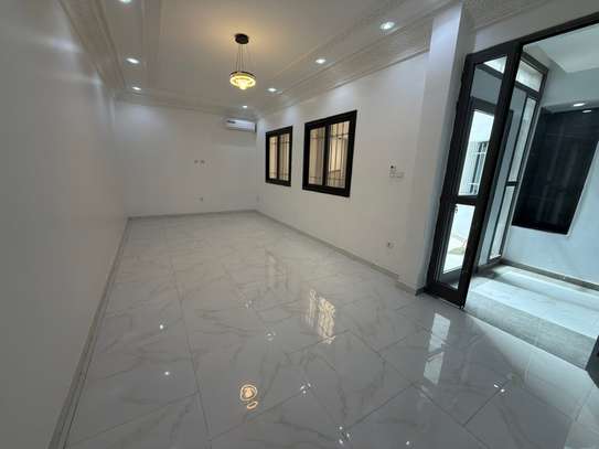 BUREAUX À LOUER À MERMOZ image 8