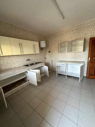 Appartement grand sanding F5 a louer aux Almadies image 7