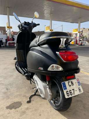 SCOOTER PIAGGIO VESPA image 7