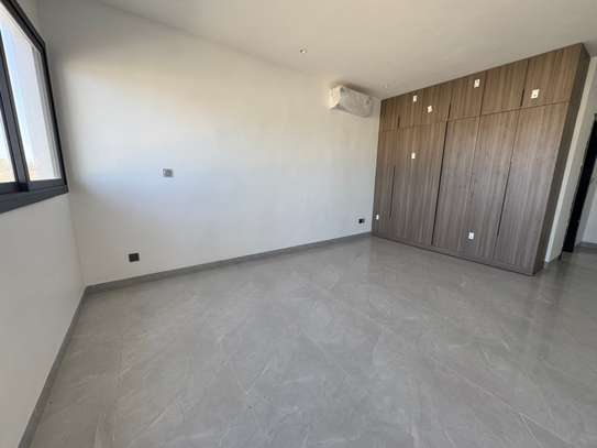 Appartement à louer4 chambres à fenêtre Mermoz image 7