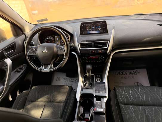 MITSUBISHI ECLIPSE CROSS 2020 image 8