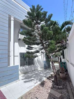 Villa R+1 de de type f4 à louer aux mamelles image 12
