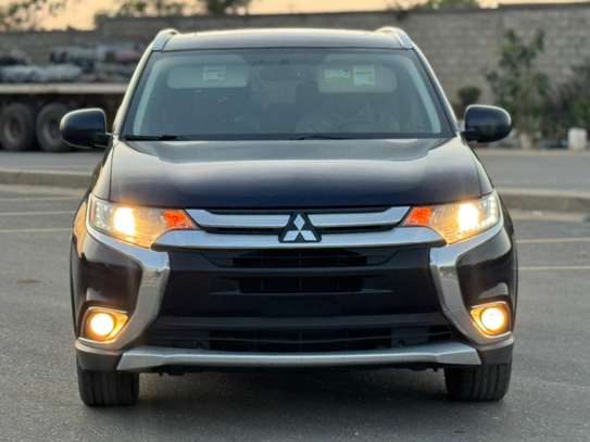 Mitsubishi Outlander 2017 7 places 4 cylindres image 5