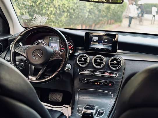 Mercedes GLC 300  2016 image 9