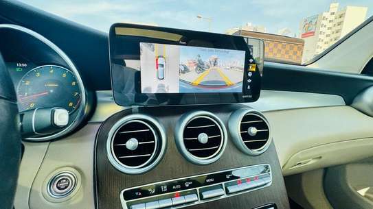 2020 Mercedes glc 300 image 5