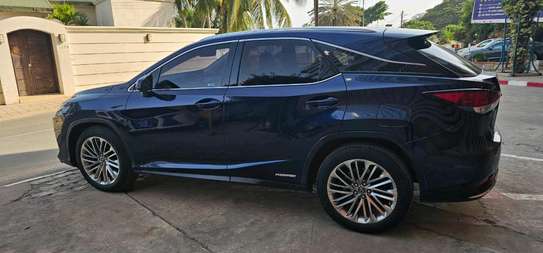 Lexus image 10