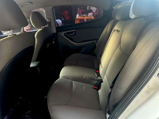 Hyundai elantra 2014 image 4