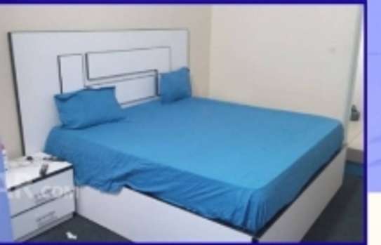 APPARTEMENT MEUBLE/ DISPONIBLE DANS L'IMMEDIAT image 2