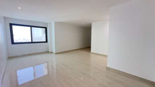 Penthouse F6 à louer à Fann (magnifique vue sur la mer) image 7