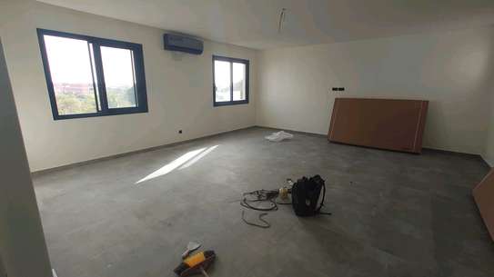 T4 à  louer au point E image 4