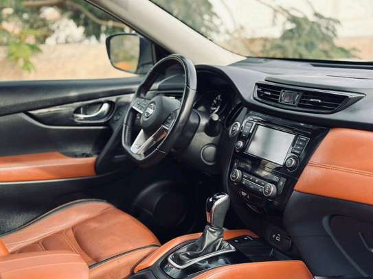 2018 Nissan Rogue SL AWD image 3
