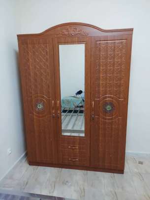Armoire 3 Battants image 1