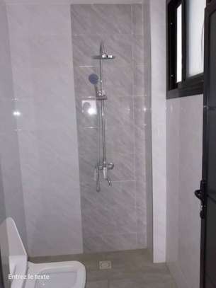 Appartement de 3 chambres a Sicap Karak image 5
