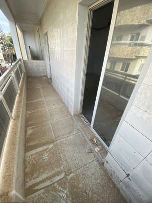APPARTEMENT F3 YOFF BIAGUI image 6