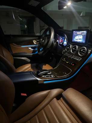 MERCEDEZ BENZ GLC 300 image 2