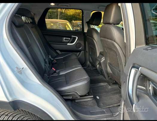 Land  Rover Discovery Sport image 11