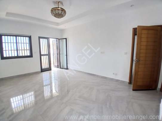 Ref_2455_GL Appartement à louer à sacré cœur image 10