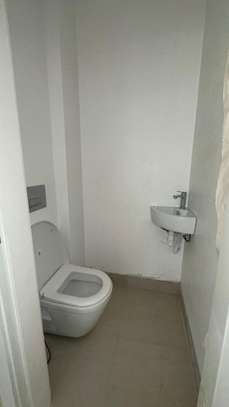 appartement 3 chambres salon aux Almadies image 9