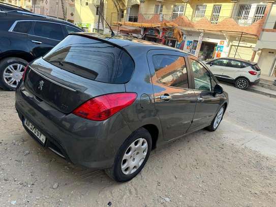 Peugeot 308 image 2