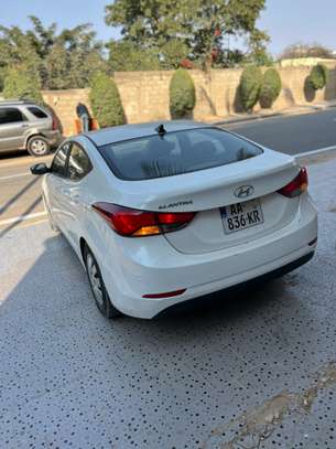 Hyundai Elantra 2015 automatique essence image 5