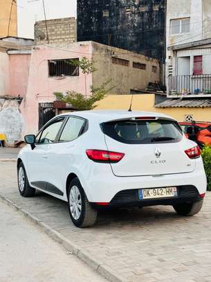 RENAULT CLIO 4 image 6