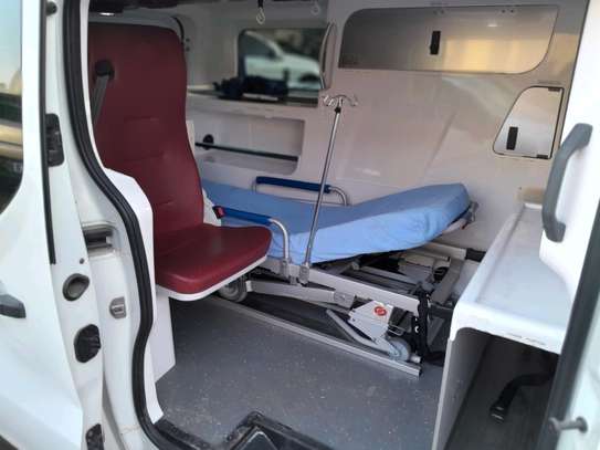 Renault trafic 2016 image 9