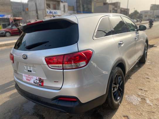 Je vends ma Kia Sorento image 1