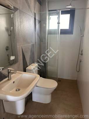 Ref_2785_GL  Appartement à louer au point E. image 4