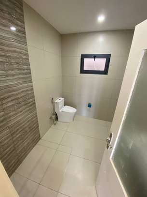 Appartement F4 à louer aux Maristes image 6
