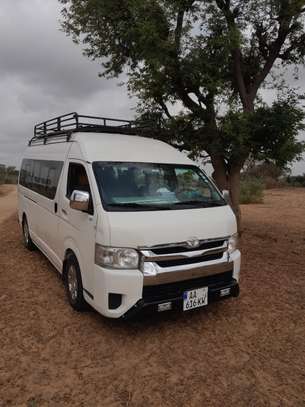 minibus de 11, 14 et 27 places image 1