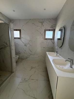 Bel appartement à louer fann residence image 11