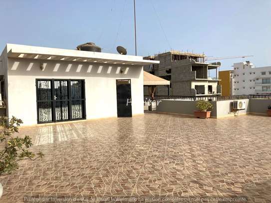 Grande villa à louer aux Almadies image 6