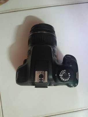 Canon EOS 4000D image 3