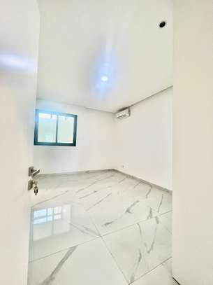 Appartement F5 à louer au Point E image 4