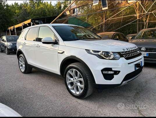 Land  Rover Discovery Sport image 3