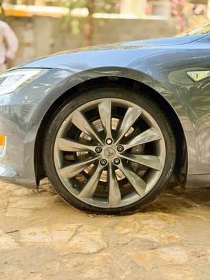 TESLA MODEL S  2016 image 12
