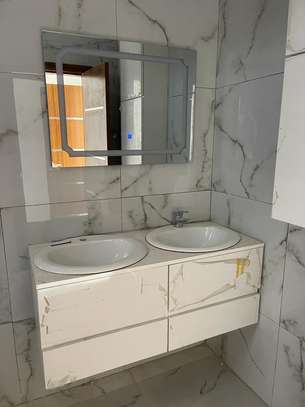 Appartement à louer au Point E image 10