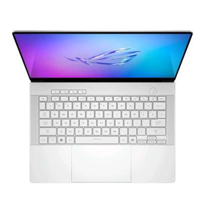 Asus Rog Zephyrus Oled G14 2025 image 1
