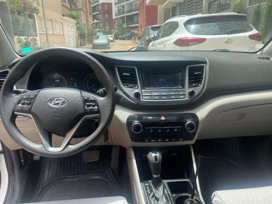 LOCATION HYUNDAI TUCSON image 2