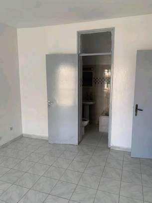 Appartement F4 à vendre Ouakam image 6