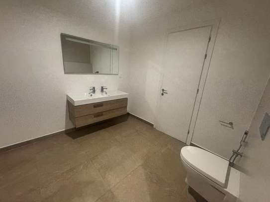 Appartement jardin à louer aux Almadie King watts image 10