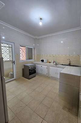 Appartement F4 meublé à Ngor résidence (location mensuelle) image 1