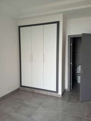 BEL APPARTEMENT F4 A LOUER A MERMOZ image 5